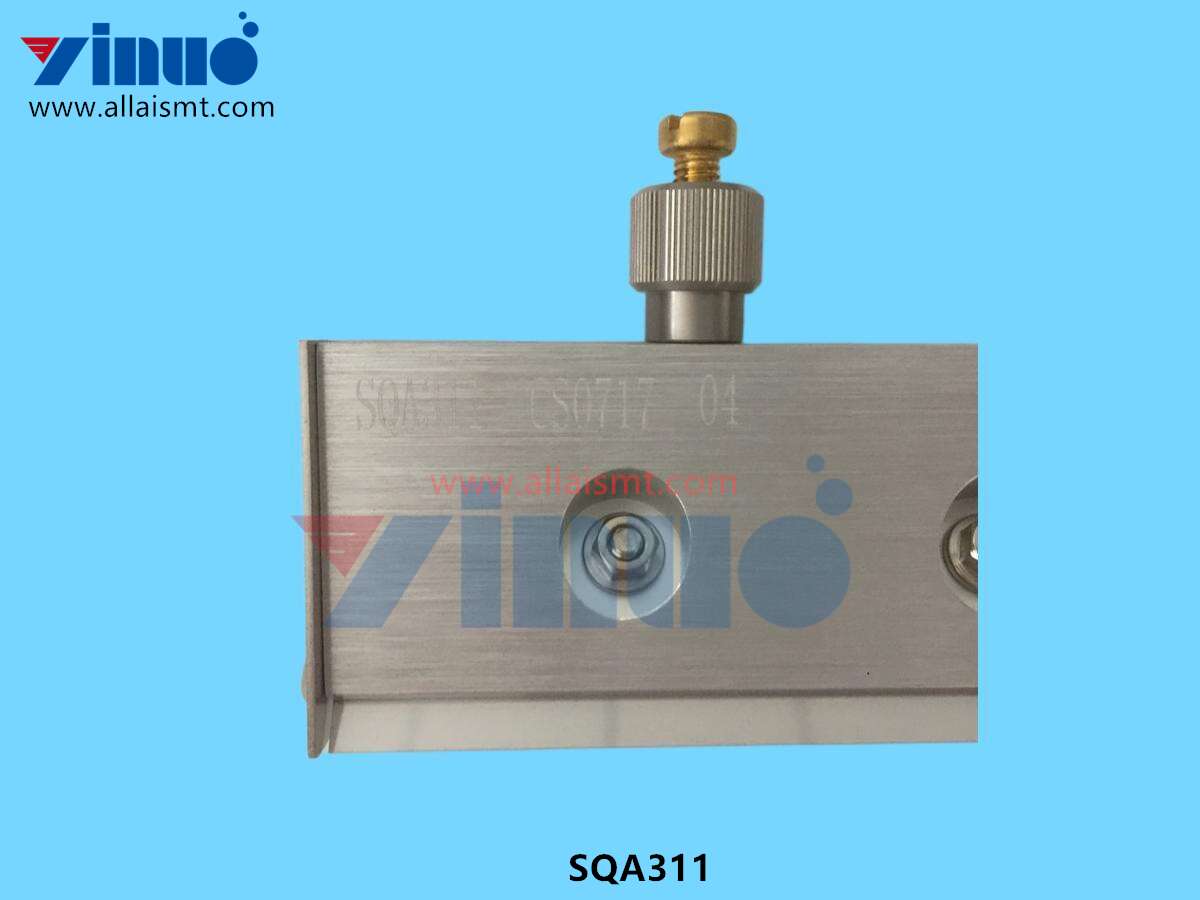 SQA311 DEK 200MM Metal Clamped Squeegee 60 Degree 6mm Overhang